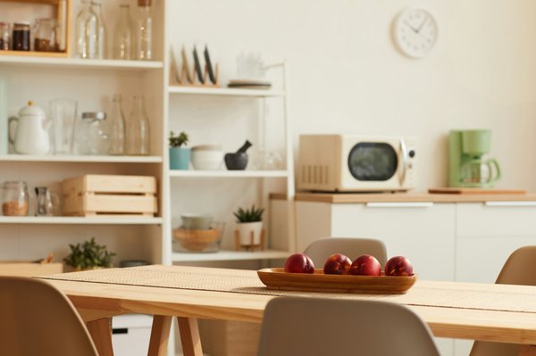 La découpe de bois sur mesure : solution facile et accessible